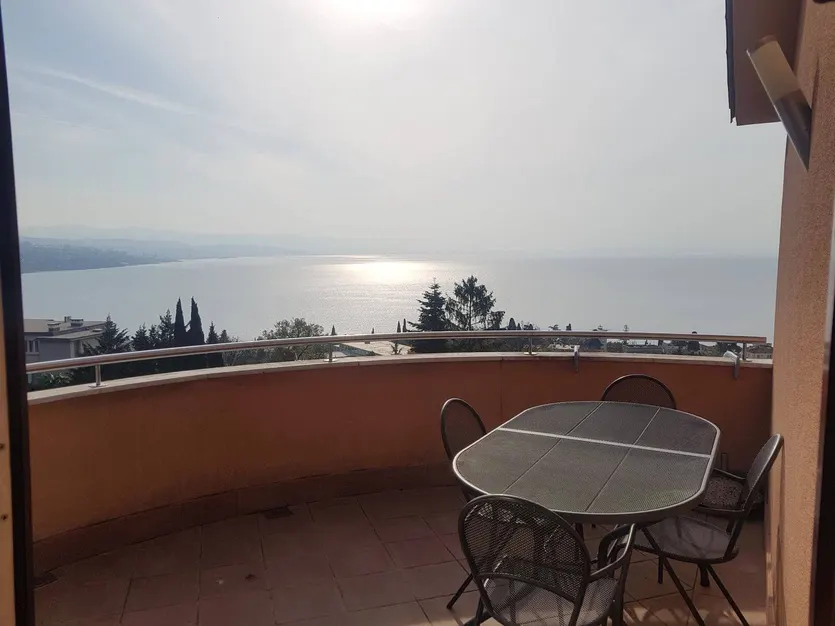 Apartman s Pogledom i 400 m od Mora