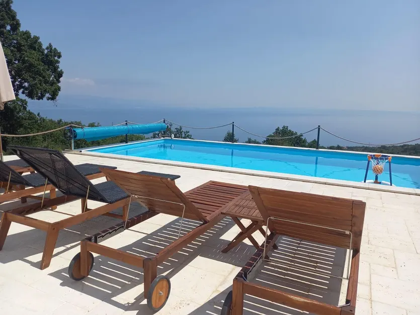 Nova Mediteranska Kuća s Bazenom i Pogledom na More – slika 6